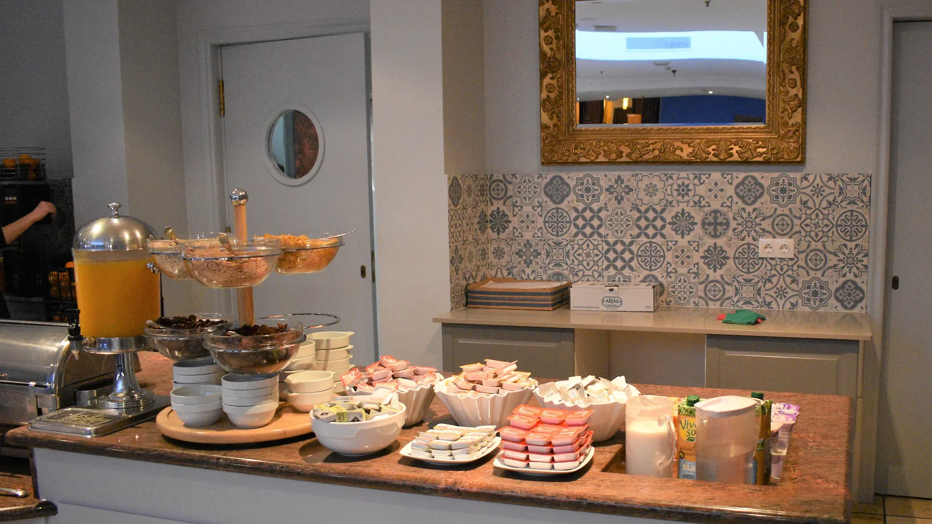Ramblas Hotel Barcellona 3*,